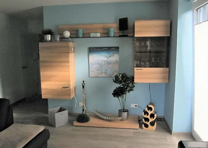 Im Kirschfeld - 5* *